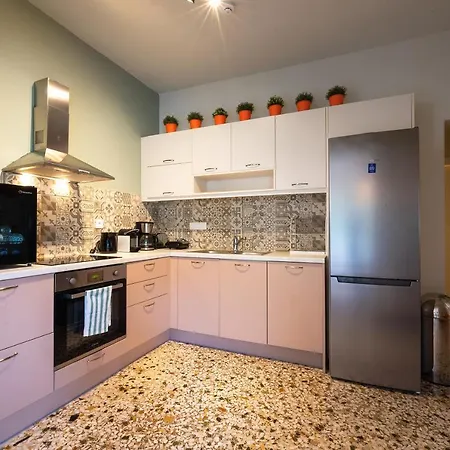 Tinas - Mediterranean *