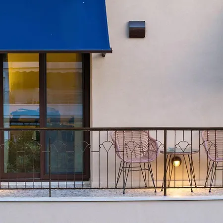 Tinas - Mediterranean *