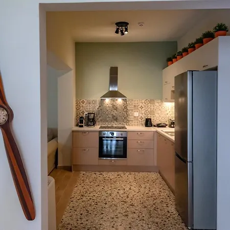 Tinas - Mediterranean *