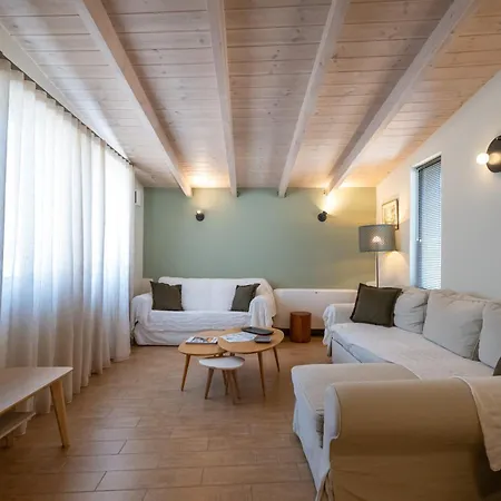 Willa Tinas - Mediterranean