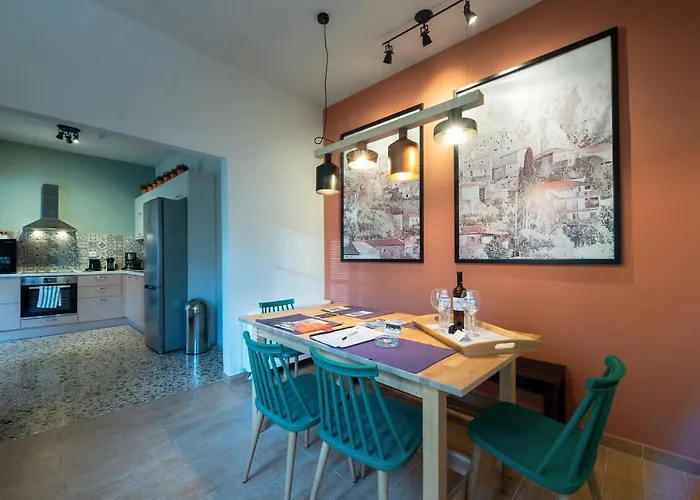 Tinas - Mediterranean 빌라 칼라마타