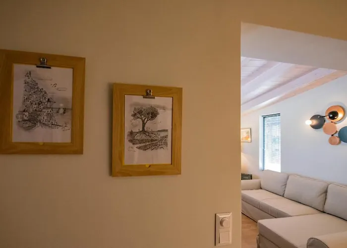 فيلة Tinas - Mediterranean كالاماتا