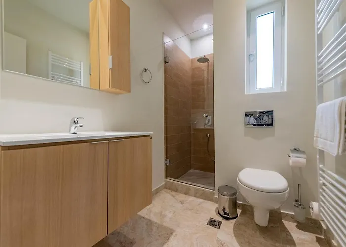 فيلة Tinas - Mediterranean كالاماتا