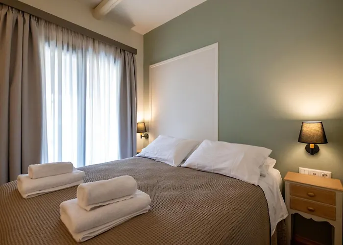 Tinas - Mediterranean