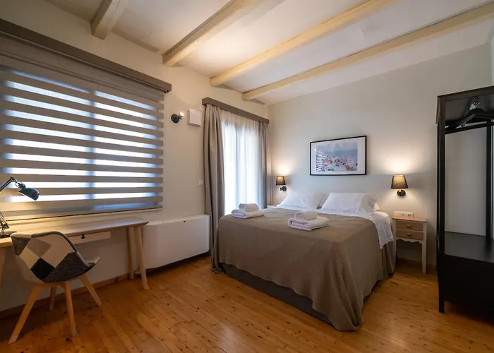 Willa Tinas - Mediterranean